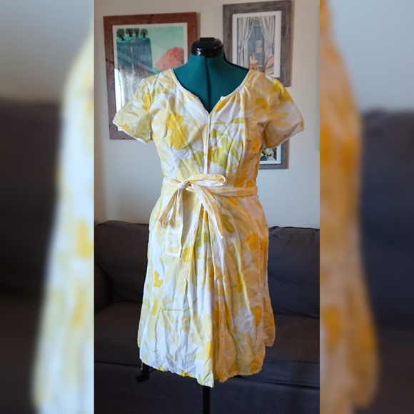 eShakti pale yellow floral piped dress - Picture 3 of 8